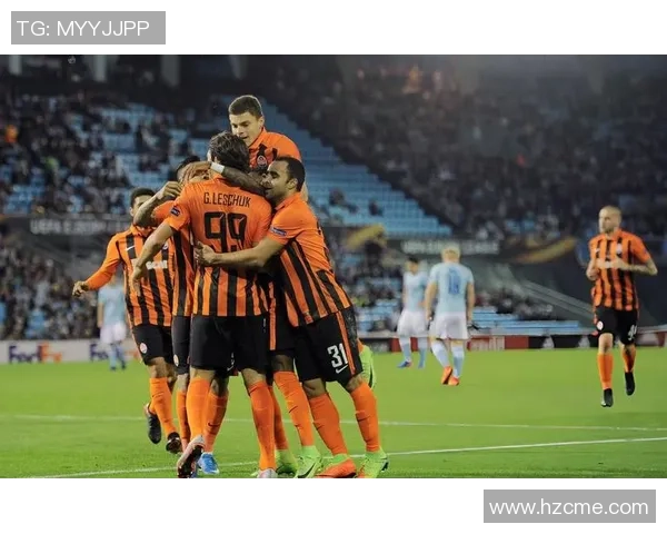 西甲焦点战巴萨与拜仁鏖战成平局乌龙球引发全场热议